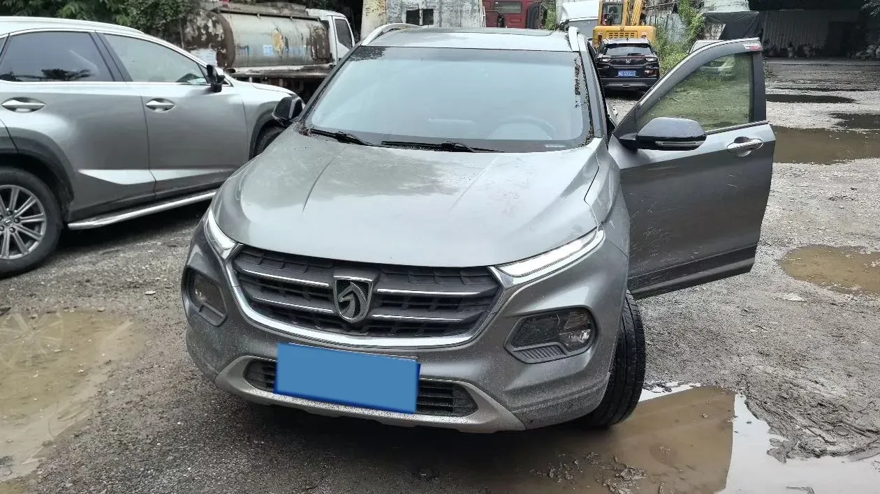 2017 BaoJun 510 1.5L 112HP L4 6MT,autocango,china used car exporter,china ev exporter,chinese used car exporter,chinese used ev exporter