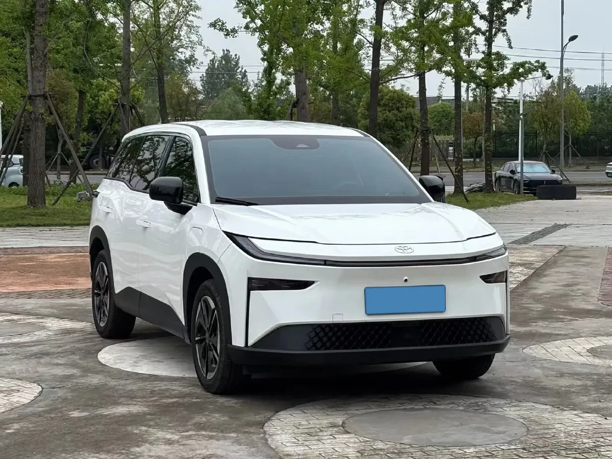 2025 Toyota BZ3X BEV 58.37KWH,autocango,china used car exporter,china ev exporter,chinese used car exporter,chinese used ev exporter