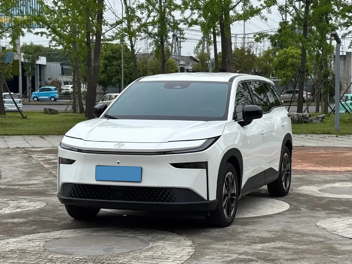 2025 Toyota BZ3X BEV 58.37KWH,autocango,china used car exporter,china ev exporter,chinese used car exporter,chinese used ev exporter