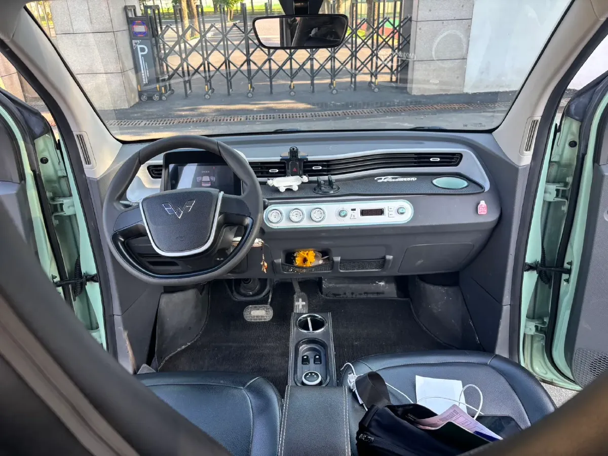 2022 WuLing HongGuang MINI EV BEV 9KWH,autocango,china used car exporter,china ev exporter,chinese used car exporter,chinese used ev exporter