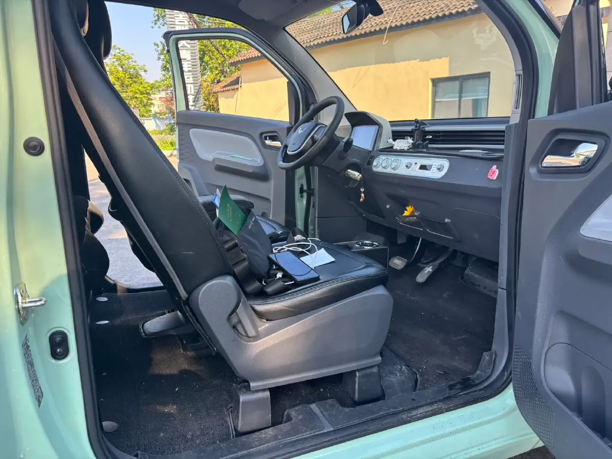 2022 WuLing HongGuang MINI EV BEV 9KWH,autocango,china used car exporter,china ev exporter,chinese used car exporter,chinese used ev exporter