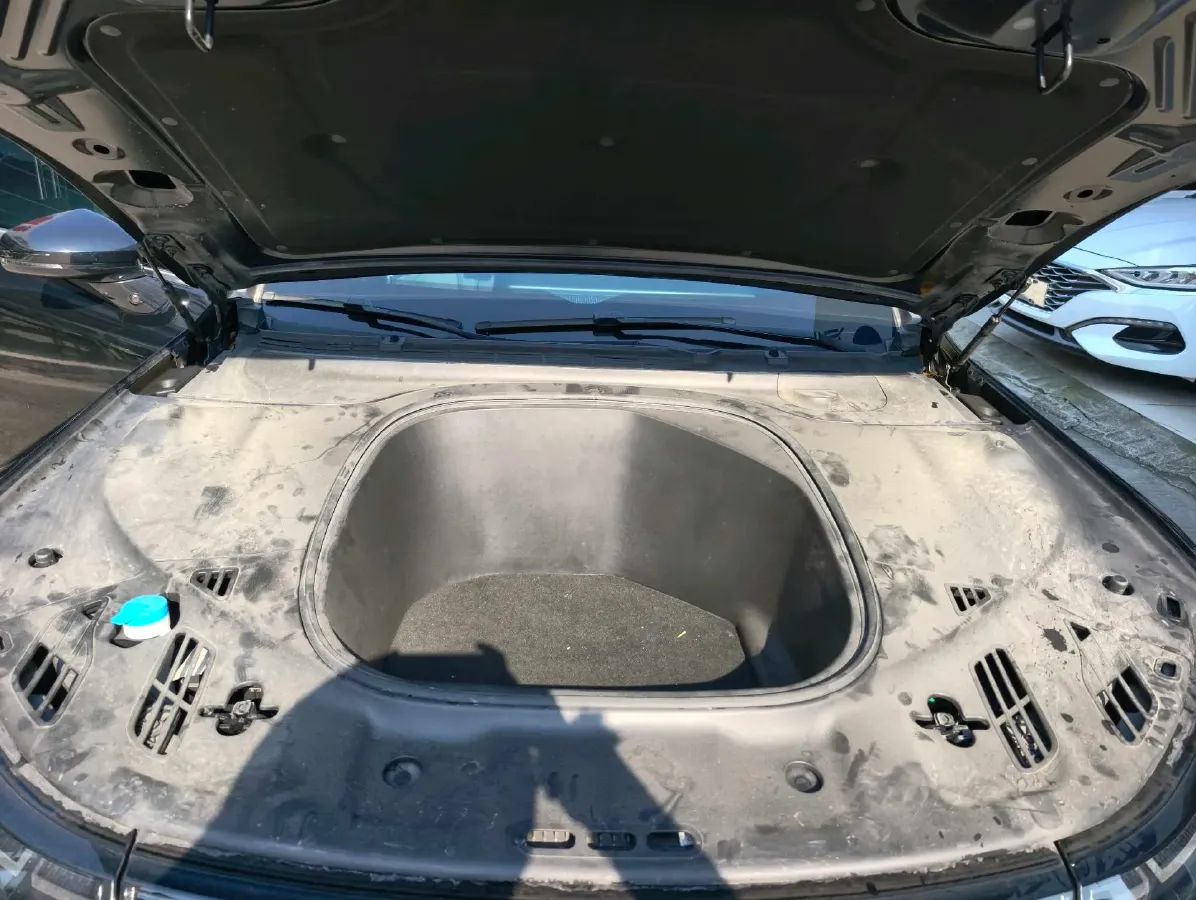 2022 Xpeng P7 BEV 83.1KWH,autocango,china used car exporter,china ev exporter,chinese used car exporter,chinese used ev exporter