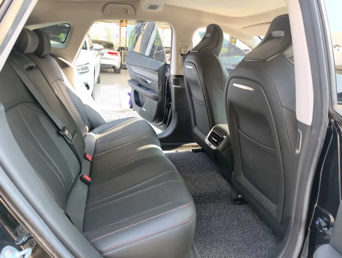 2022 Xpeng P7 BEV 83.1KWH,autocango,china used car exporter,china ev exporter,chinese used car exporter,chinese used ev exporter