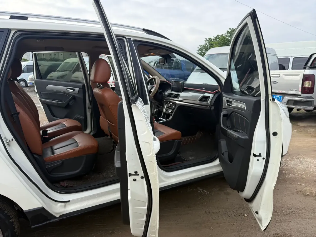 2017 BAIC WeiWang M50F 1.5L 116HP L4 5MT,autocango,china used car exporter,china ev exporter,chinese used car exporter,chinese used ev exporter