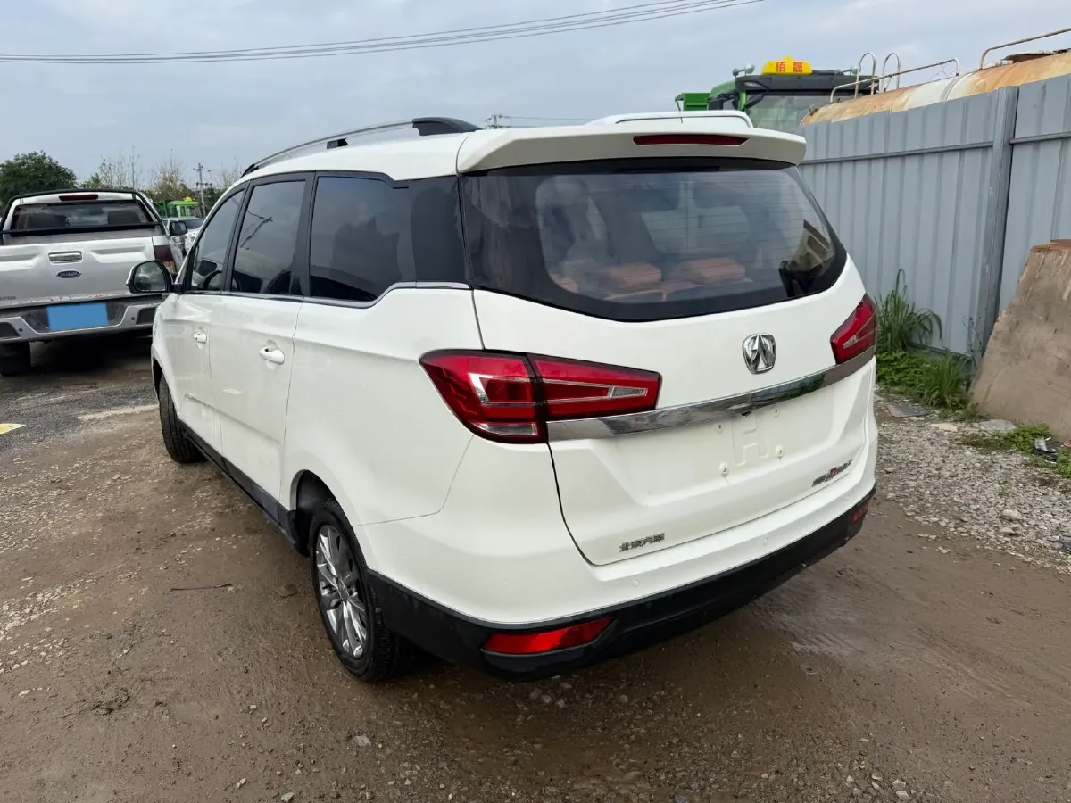 2017 BAIC WeiWang M50F 1.5L 116HP L4 5MT,autocango,china used car exporter,china ev exporter,chinese used car exporter,chinese used ev exporter
