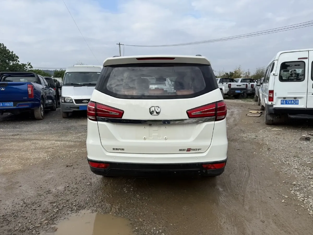 2017 BAIC WeiWang M50F 1.5L 116HP L4 5MT,autocango,china used car exporter,china ev exporter,chinese used car exporter,chinese used ev exporter
