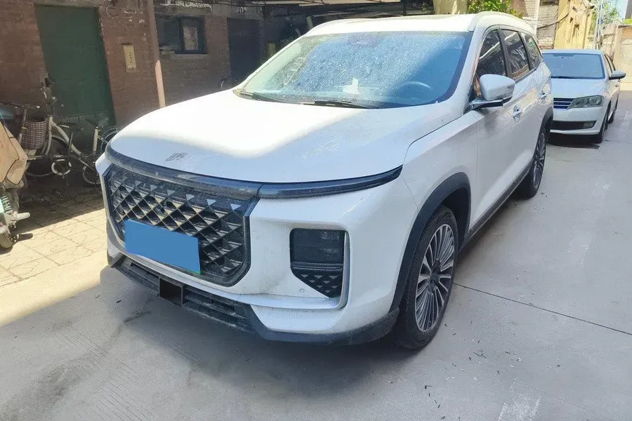 2024 Dongfeng RuiQi6 pro 2.3T 163HP L4 8AT,autocango,china used car exporter,china ev exporter,chinese used car exporter,chinese used ev exporter