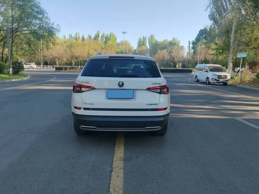 2018 Skoda Kodiak 2.0T 186HP L4 7DCT,autocango,china used car exporter,china ev exporter,chinese used car exporter,chinese used ev exporter