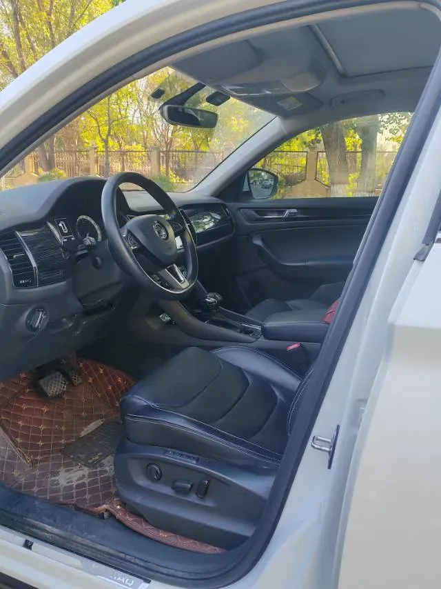 2018 Skoda Kodiak 2.0T 186HP L4 7DCT,autocango,china used car exporter,china ev exporter,chinese used car exporter,chinese used ev exporter