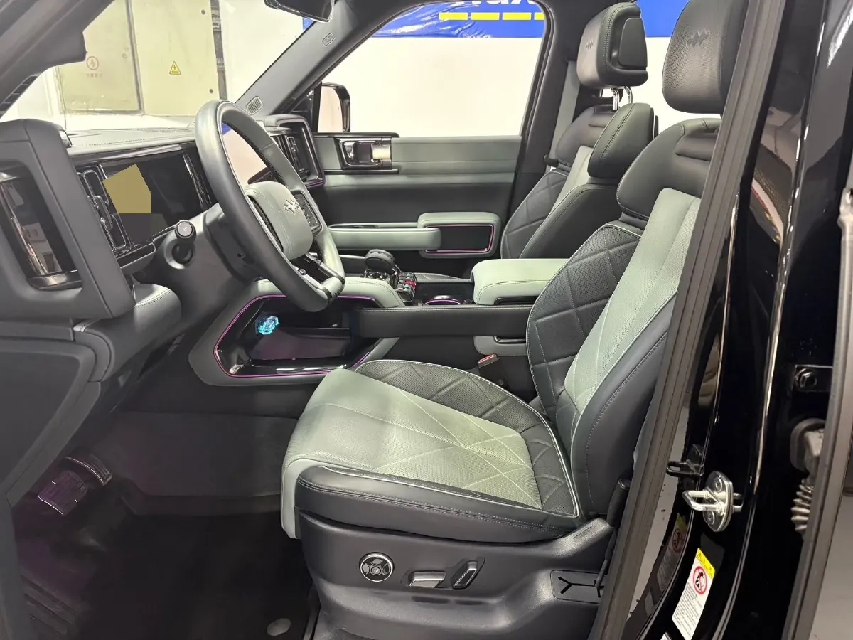 2023 FangChengBao Bao 5 1.5T 194HP L4 E-CVT PHEV 31.8KWH,autocango,china used car exporter,china ev exporter,chinese used car exporter,chinese used ev exporter