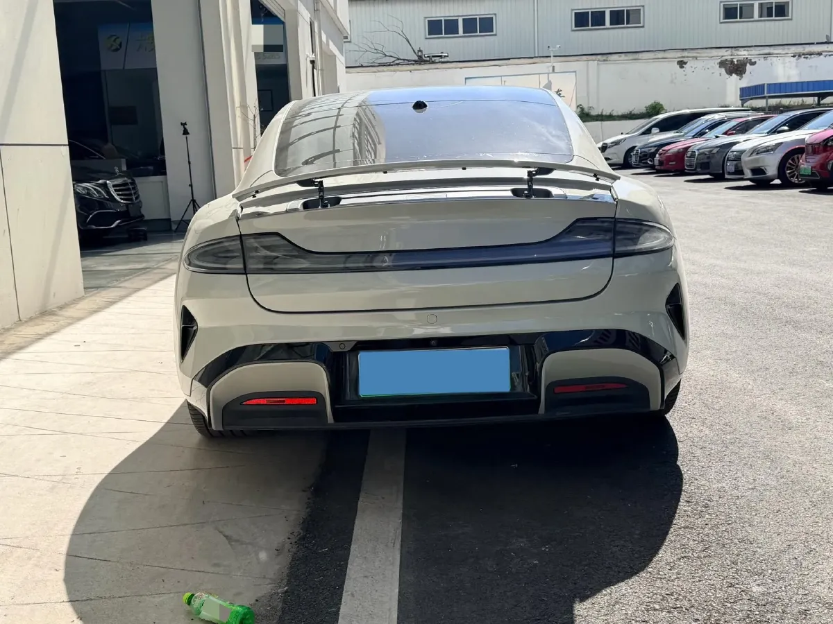 2024 MI SU7 BEV 101KWH,autocango,china used car exporter,china ev exporter,chinese used car exporter,chinese used ev exporter