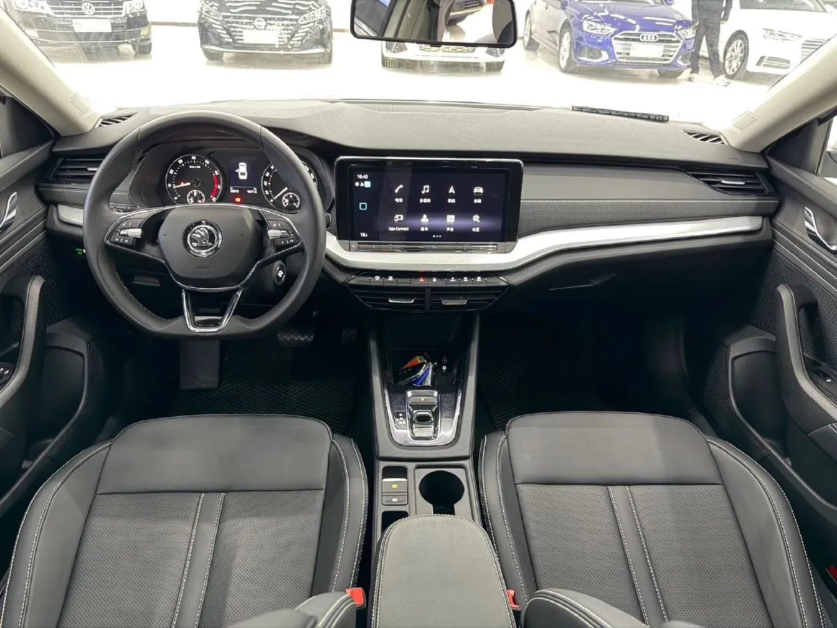 2022 Skoda Octavia 1.4T 150HP L4 7DCT,autocango,china used car exporter,china ev exporter,chinese used car exporter,chinese used ev exporter