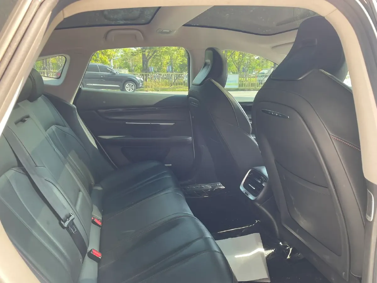 2022 Xpeng P7 BEV 83.1KWH,autocango,china used car exporter,china ev exporter,chinese used car exporter,chinese used ev exporter
