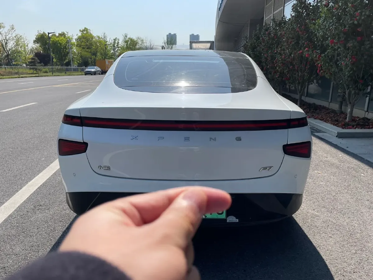 2022 Xpeng P7 BEV 83.1KWH,autocango,china used car exporter,china ev exporter,chinese used car exporter,chinese used ev exporter