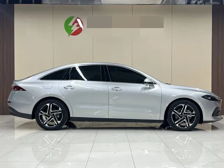 2023 Roewe D7 1.5L 112HP L4 1DHT PHEV 21.4KWH,autocango,china used car exporter,china ev exporter,chinese used car exporter,chinese used ev exporter