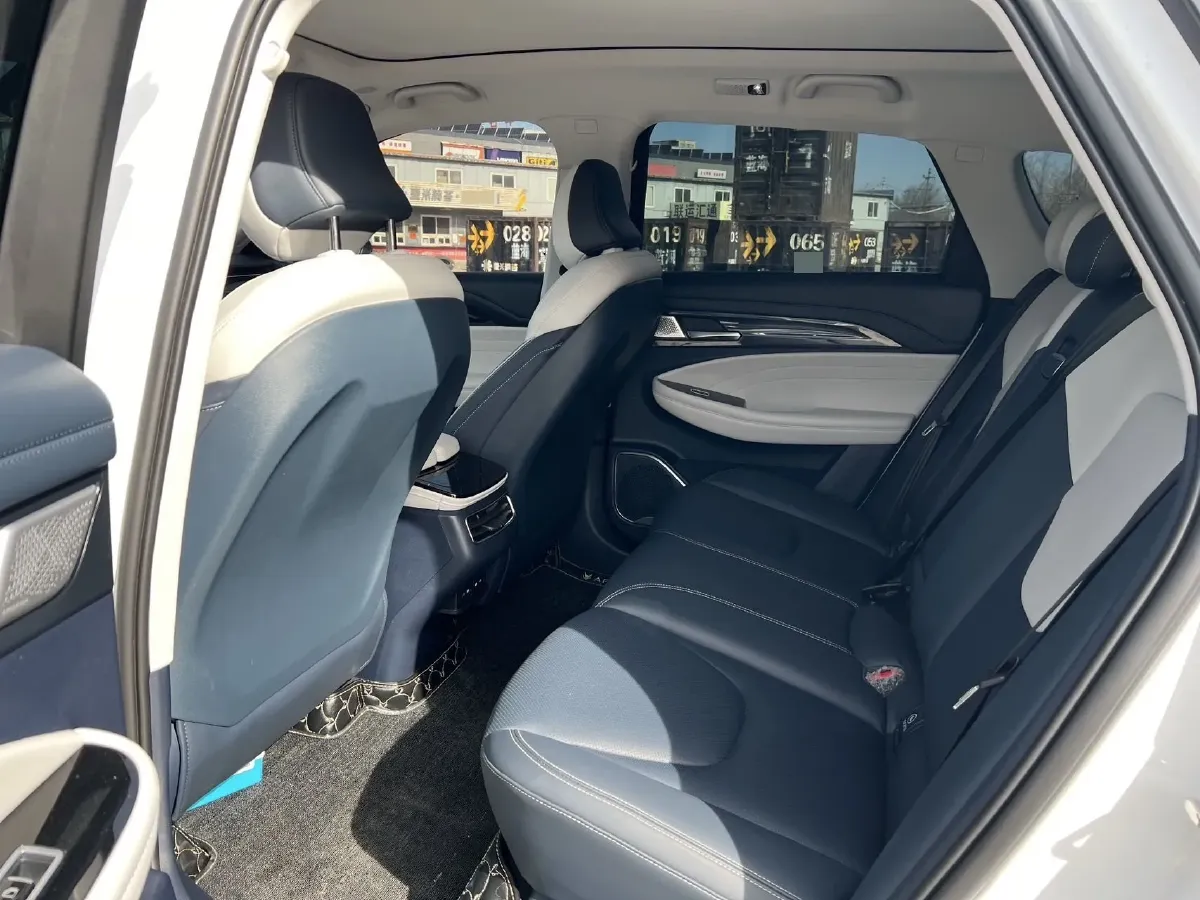 2022 ARCFOX αT BEV 65.6KWH,autocango,china used car exporter,china ev exporter,chinese used car exporter,chinese used ev exporter