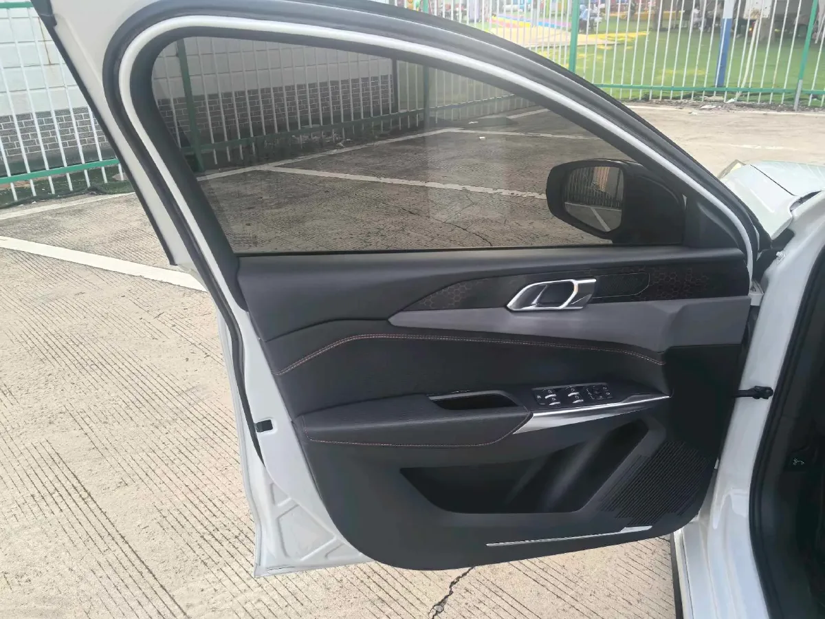 2019 LYNK&CO 01 2.0T 190HP L4 6AT,autocango,china used car exporter,china ev exporter,chinese used car exporter,chinese used ev exporter