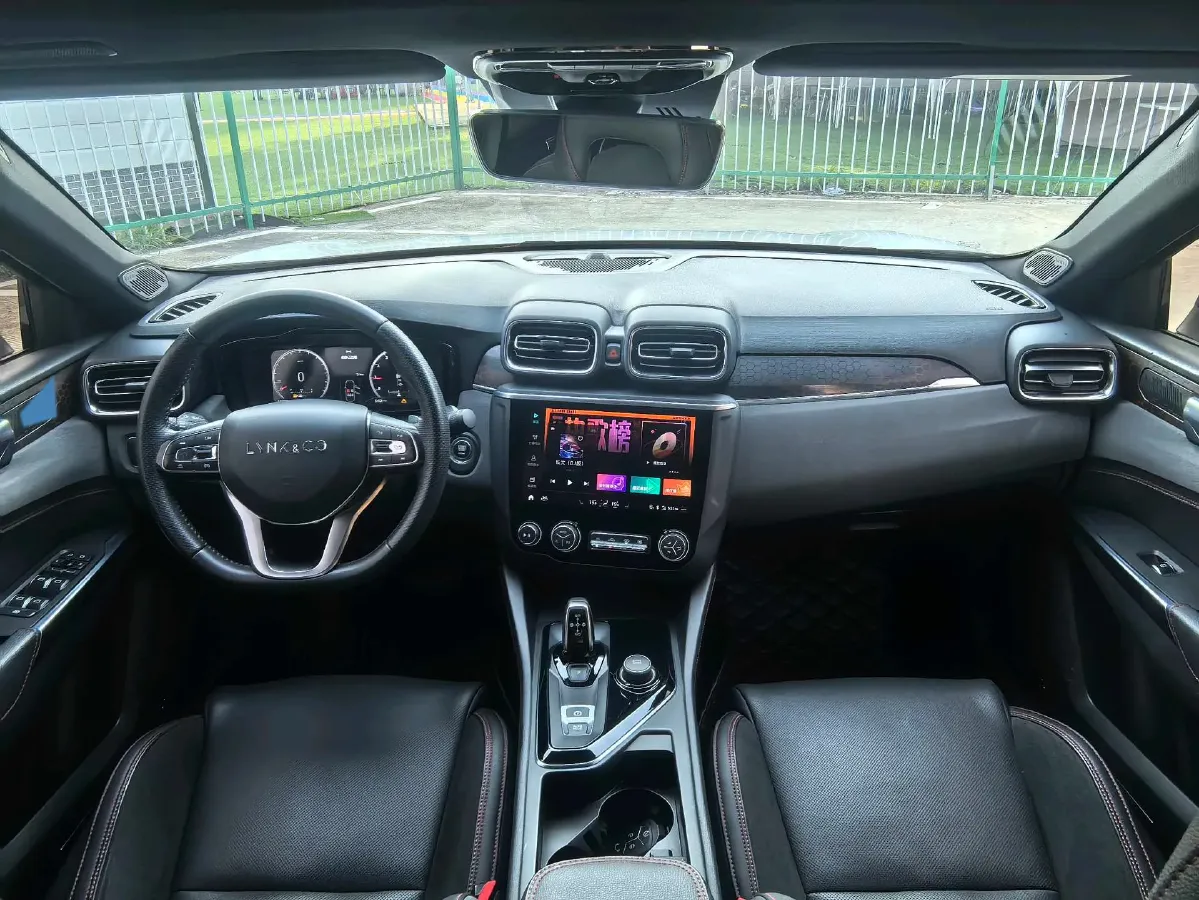 2019 LYNK&CO 01 2.0T 190HP L4 6AT,autocango,china used car exporter,china ev exporter,chinese used car exporter,chinese used ev exporter