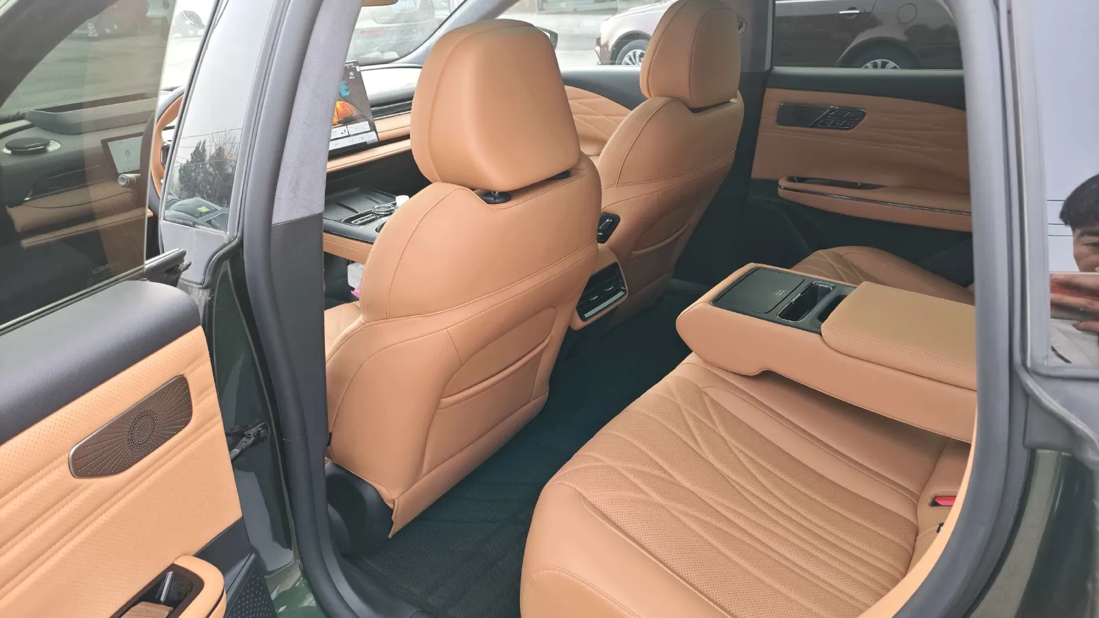 2025 Geely Galaxy Starshine 8 1.5L 112HP L4 1DHT PHEV,autocango,china used car exporter,china ev exporter,chinese used car exporter,chinese used ev exporter