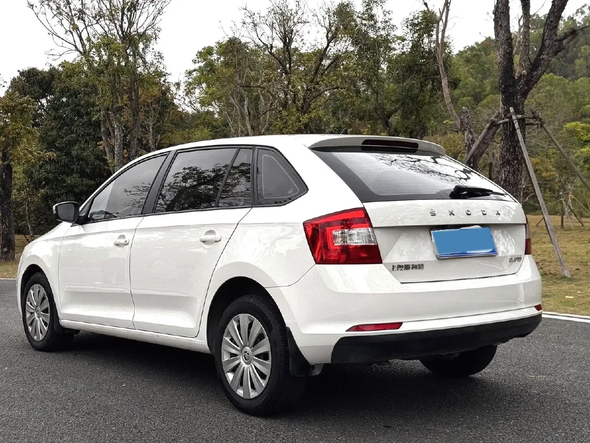 2019 Skoda Rapid Spaceback 1.5L 110HP L4 6AT,autocango,china used car exporter,china ev exporter,chinese used car exporter,chinese used ev exporter