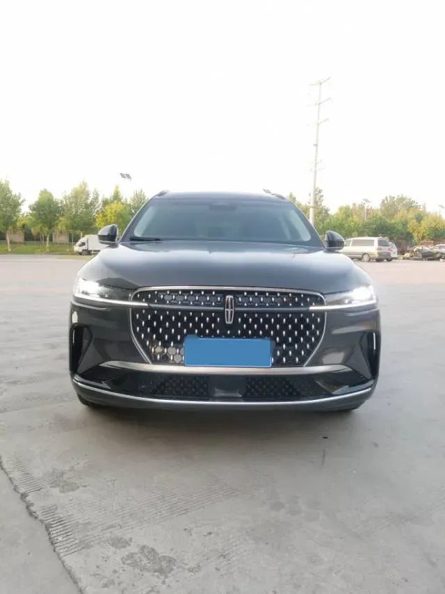2025 Lincoln Nautilus 2.0T 261HP L4 8AT,autocango,china used car exporter,china ev exporter,chinese used car exporter,chinese used ev exporter