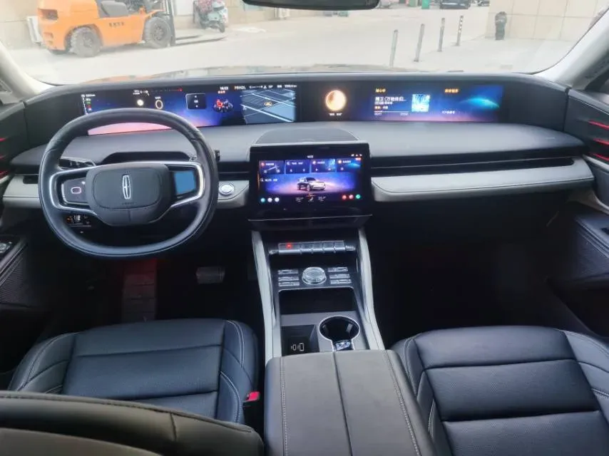 2025 Lincoln Nautilus 2.0T 261HP L4 8AT,autocango,china used car exporter,china ev exporter,chinese used car exporter,chinese used ev exporter