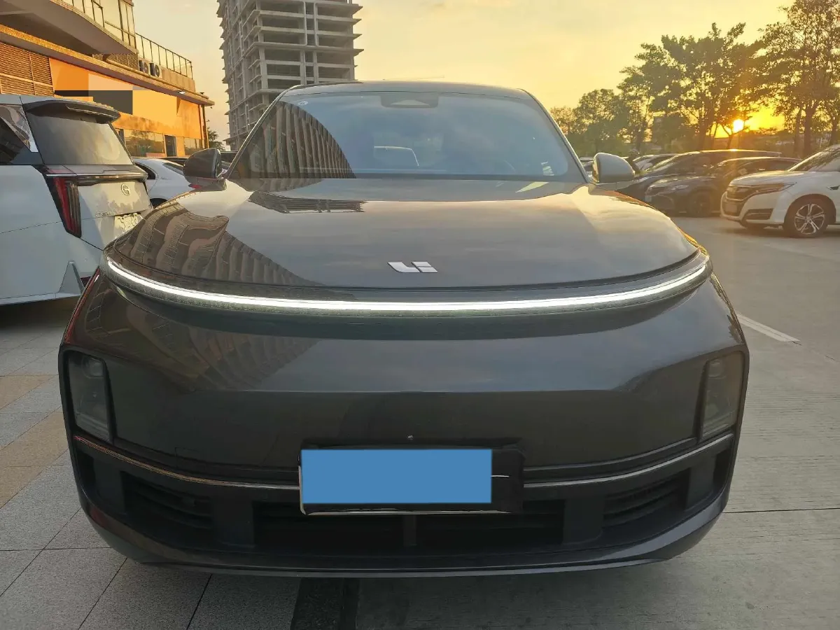 2023 Li L8 Range Extended 154HP REEV 40.9KWH,autocango,china used car exporter,china ev exporter,chinese used car exporter,chinese used ev exporter