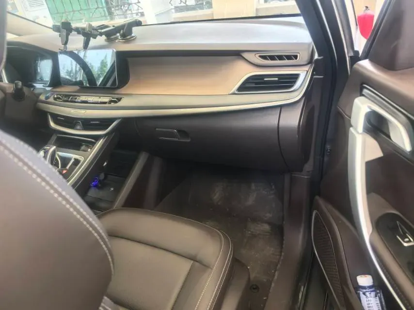 2025 Livan 8 BEV 68.03KWH,autocango,china used car exporter,china ev exporter,chinese used car exporter,chinese used ev exporter