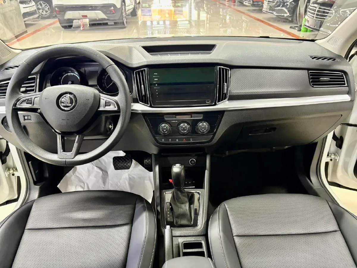 2022 Skoda Kamiq 1.5L 112HP L4 6AT,autocango,china used car exporter,china ev exporter,chinese used car exporter,chinese used ev exporter