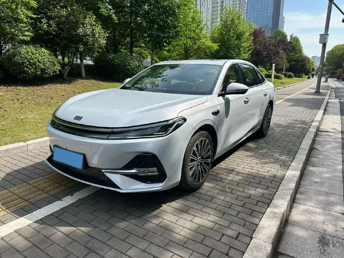 2025 Geely Galaxy A7 1.5L 112HP L4 1DHT PHEV,autocango,china used car exporter,china ev exporter,chinese used car exporter,chinese used ev exporter