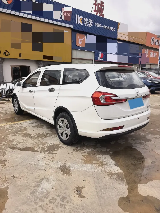 2017 BaoJun 310W 1.2L 82HP L4 6MT,autocango,china used car exporter,china ev exporter,chinese used car exporter,chinese used ev exporter