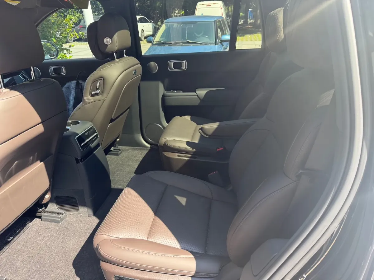 2022 Li L9 Range Extended 154HP REEV 42.6KWH,autocango,china used car exporter,china ev exporter,chinese used car exporter,chinese used ev exporter