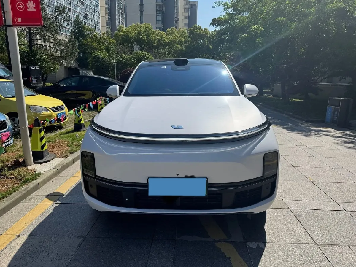 2022 Li L9 Range Extended 154HP REEV 42.6KWH,autocango,china used car exporter,china ev exporter,chinese used car exporter,chinese used ev exporter