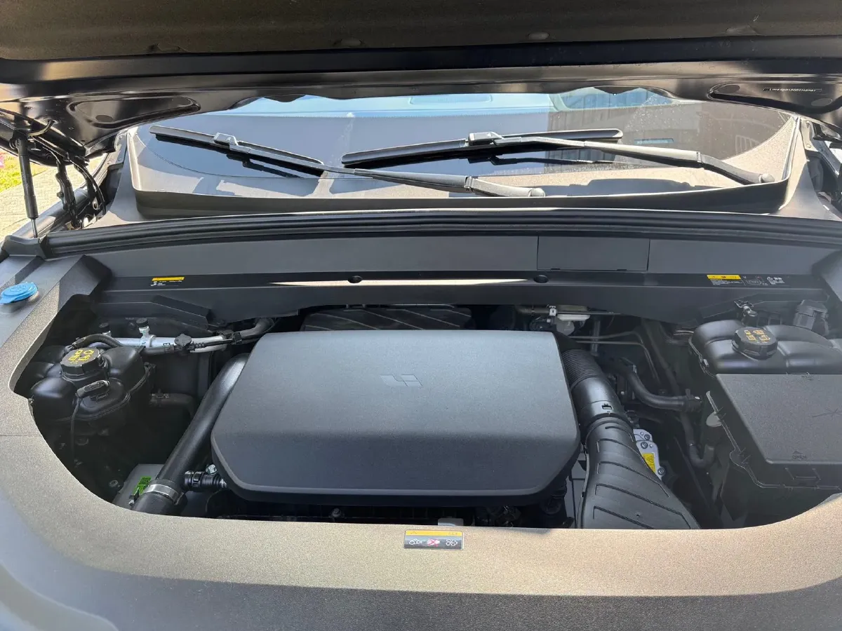 2022 Li L9 Range Extended 154HP REEV 42.6KWH,autocango,china used car exporter,china ev exporter,chinese used car exporter,chinese used ev exporter