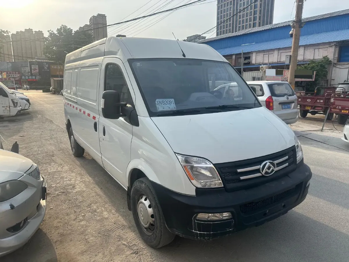 2021 MAXUS XinTu V80 2.0T 139HP L4 6MT,autocango,china used car exporter,china ev exporter,chinese used car exporter,chinese used ev exporter