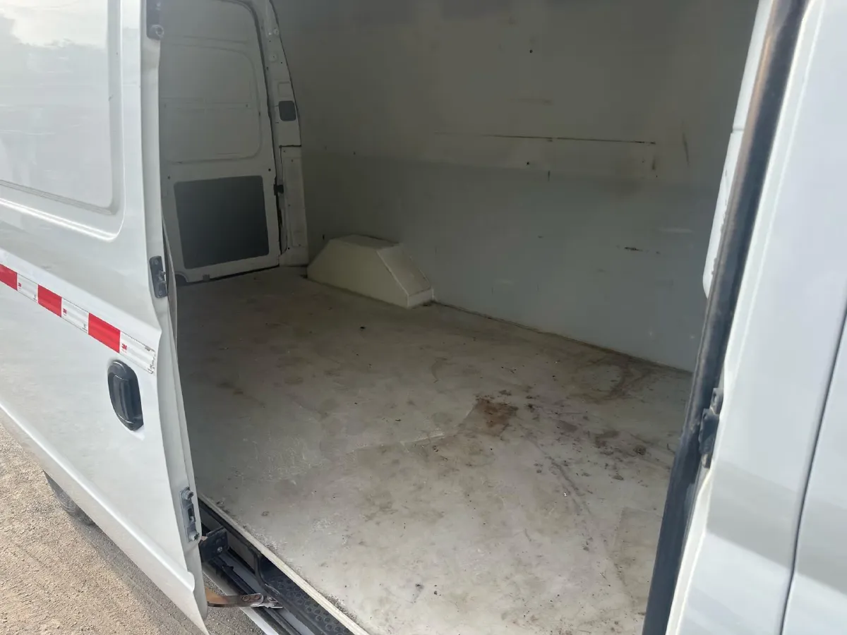 2021 MAXUS XinTu V80 2.0T 139HP L4 6MT,autocango,china used car exporter,china ev exporter,chinese used car exporter,chinese used ev exporter