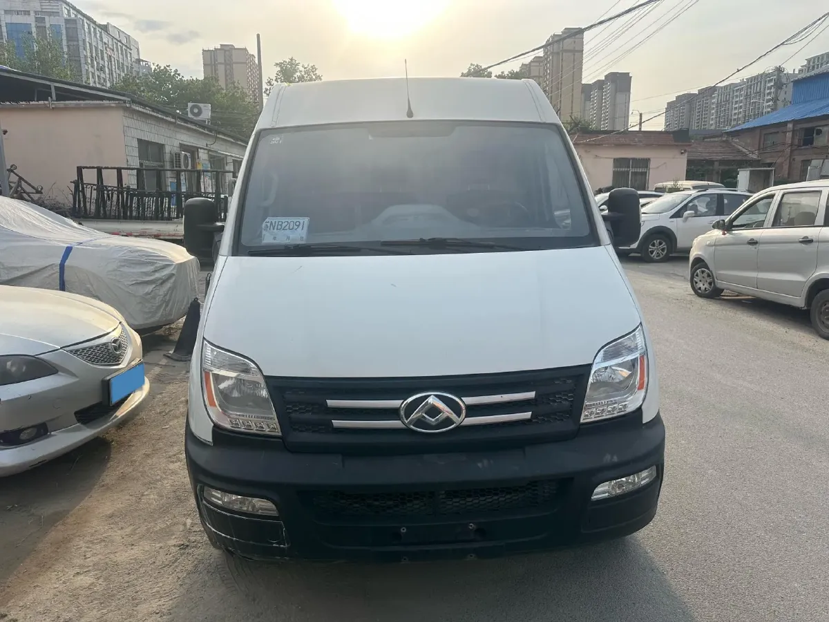 2021 MAXUS XinTu V80 2.0T 139HP L4 6MT,autocango,china used car exporter,china ev exporter,chinese used car exporter,chinese used ev exporter