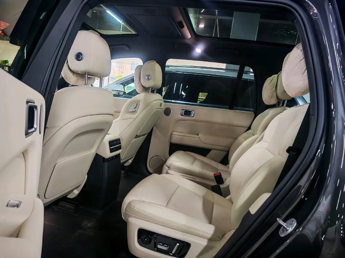 2022 Li L9 Range Extended 154HP REEV 42.6KWH,autocango,china used car exporter,china ev exporter,chinese used car exporter,chinese used ev exporter
