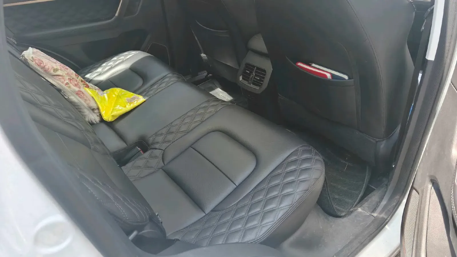 2020 Haval H6 2.0T 224HP L4 7DCT,autocango,china used car exporter,china ev exporter,chinese used car exporter,chinese used ev exporter