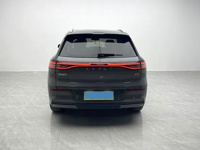 2024 Geely Emgrand L HiP 1.5T 181HP L4 3DHT PHEV 15.5KWH,autocango,china used car exporter,china ev exporter,chinese used car exporter,chinese used ev exporter