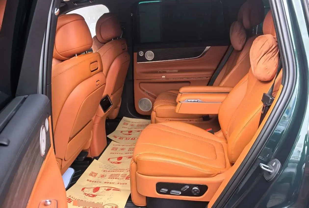 2025 AITO AITO M9 REEV 160HP REEV 52KWH,autocango,china used car exporter,china ev exporter,chinese used car exporter,chinese used ev exporter