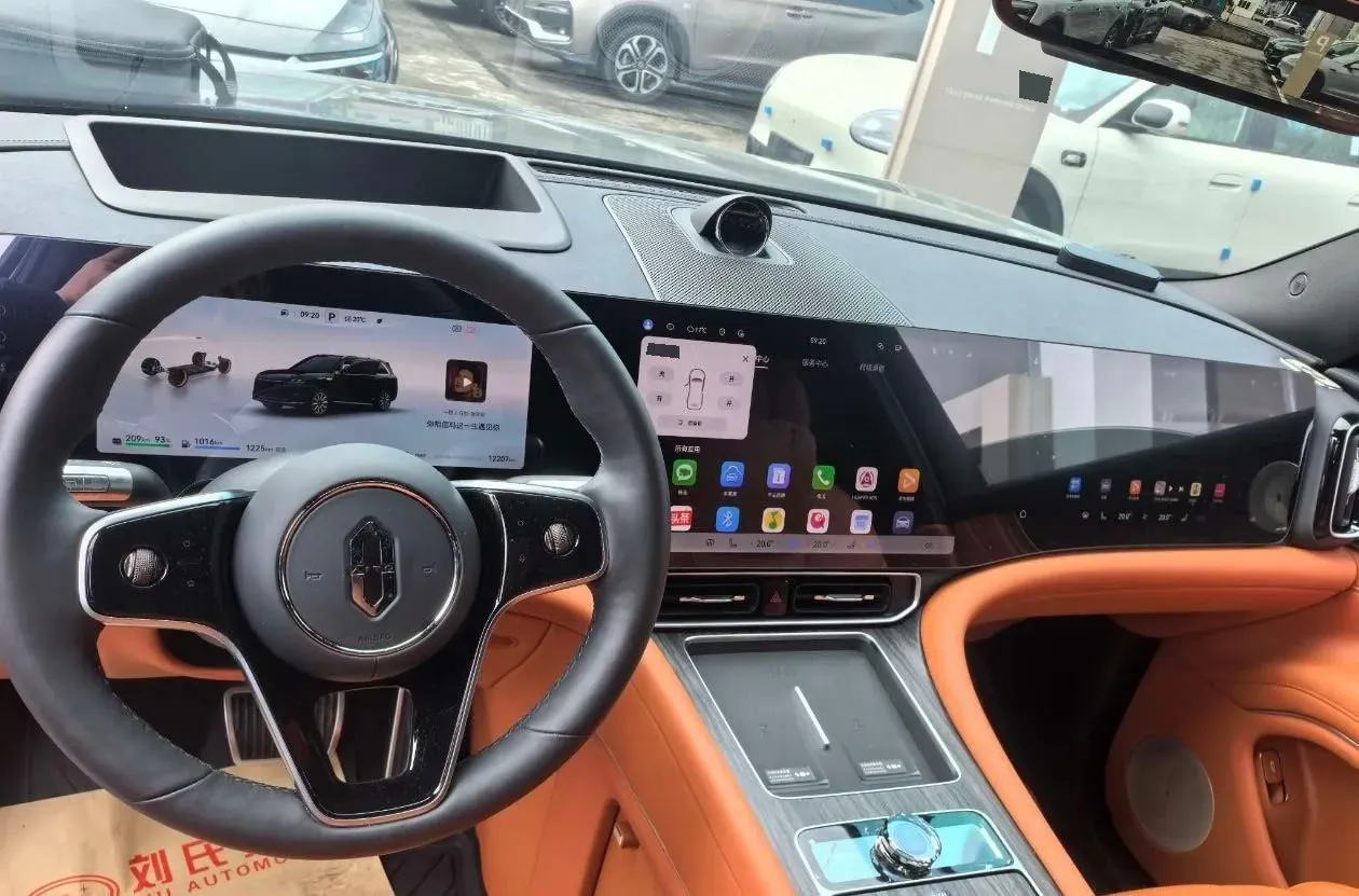 2025 AITO AITO M9 REEV 160HP REEV 52KWH,autocango,china used car exporter,china ev exporter,chinese used car exporter,chinese used ev exporter