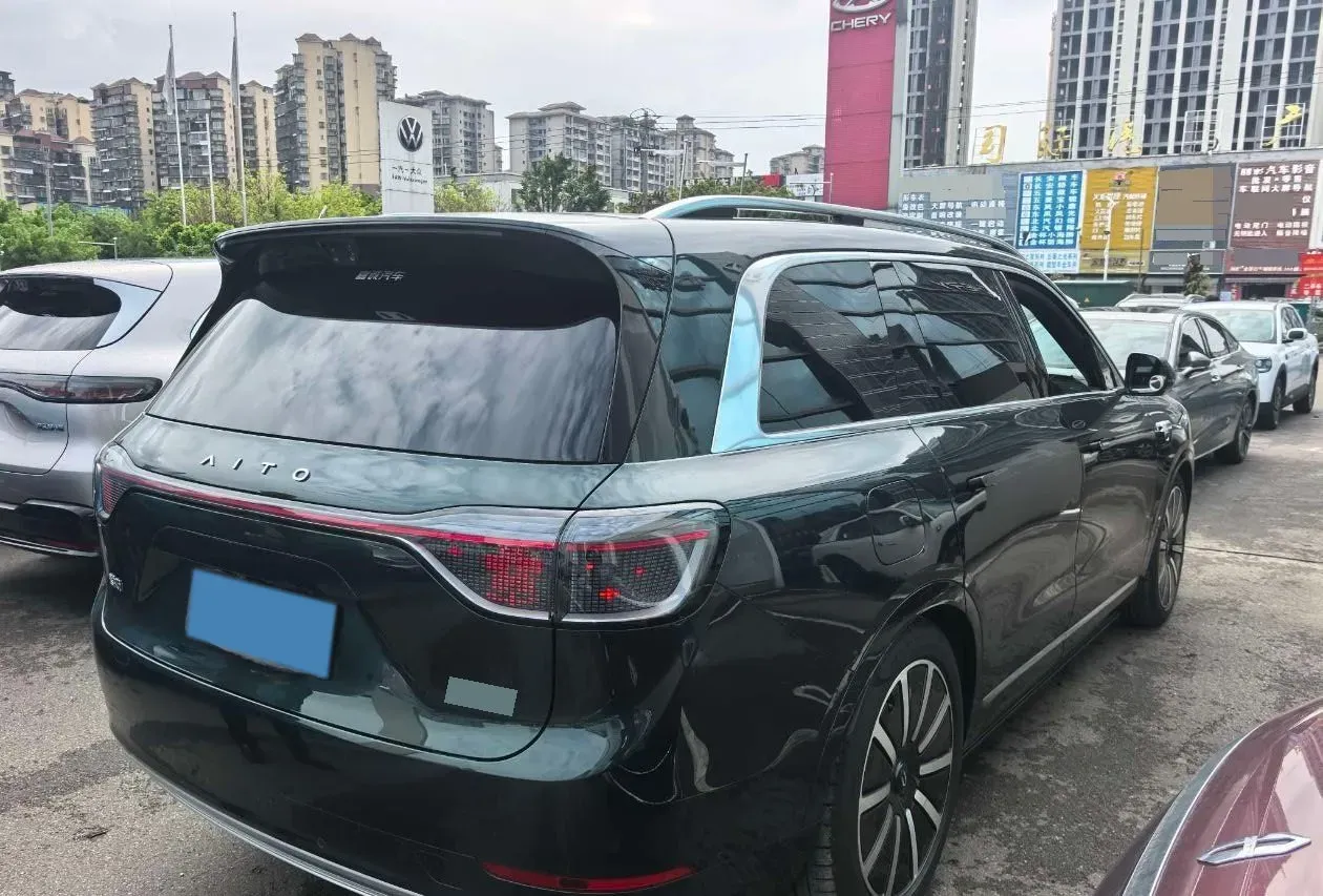 2025 AITO AITO M9 REEV 160HP REEV 52KWH,autocango,china used car exporter,china ev exporter,chinese used car exporter,chinese used ev exporter