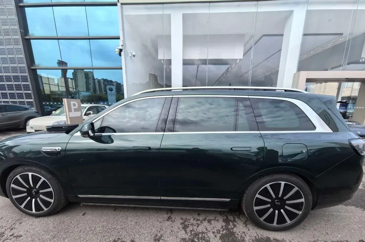 2025 AITO AITO M9 REEV 160HP REEV 52KWH,autocango,china used car exporter,china ev exporter,chinese used car exporter,chinese used ev exporter