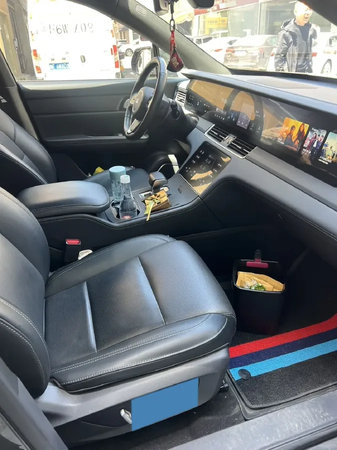 2021 Li ONE Range Extended 131HP REEV 40.5KWH,autocango,china used car exporter,china ev exporter,chinese used car exporter,chinese used ev exporter