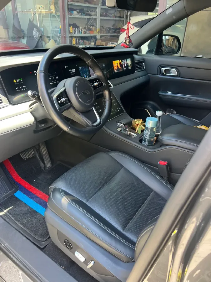 2021 Li ONE Range Extended 131HP REEV 40.5KWH,autocango,china used car exporter,china ev exporter,chinese used car exporter,chinese used ev exporter