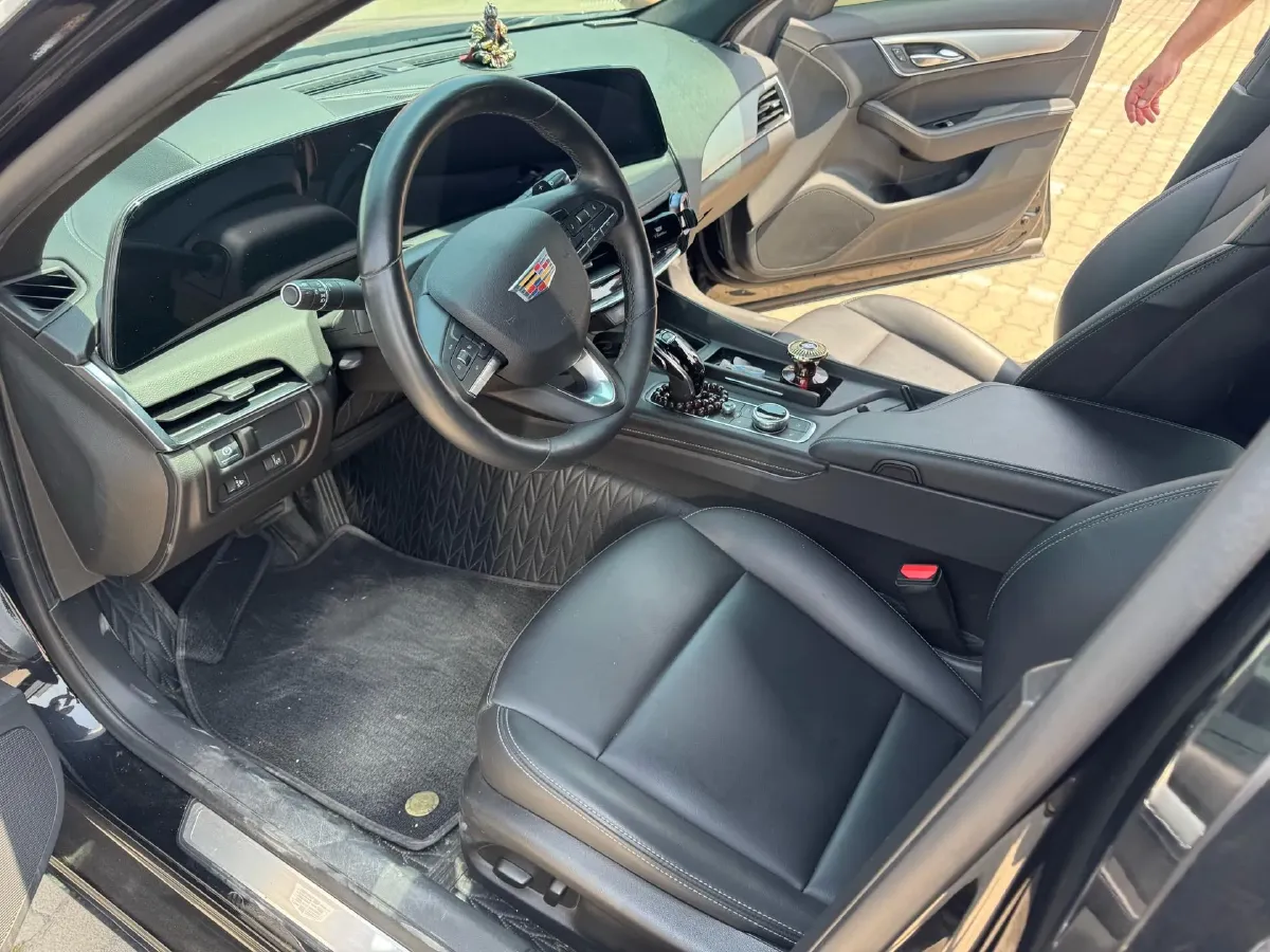2024 Cadillac CT5 2.0T 237HP L4 10AT,autocango,china used car exporter,china ev exporter,chinese used car exporter,chinese used ev exporter