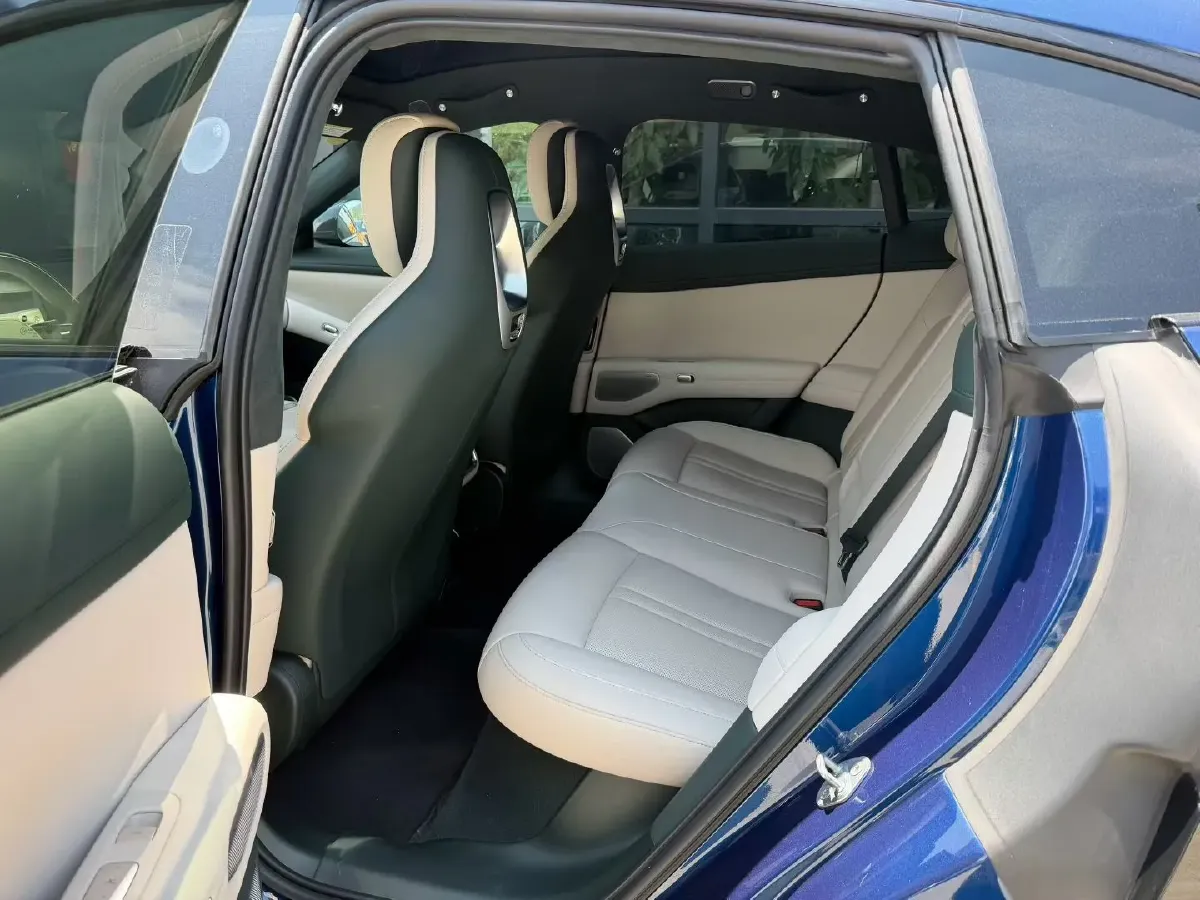 2025 MI YU7 BEV 101.7KWH,autocango,china used car exporter,china ev exporter,chinese used car exporter,chinese used ev exporter