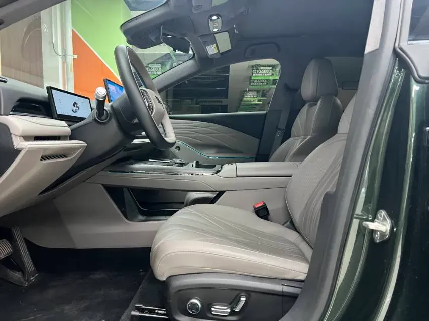 2025 Geely Galaxy Starshine 8 1.5T 163HP L4 3DHT PHEV 27.69KWH,autocango,china used car exporter,china ev exporter,chinese used car exporter,chinese used ev exporter