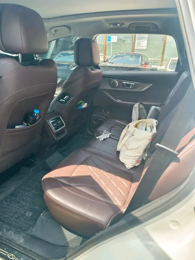 2024 Chery Tiggo 8 Plus 1.6T 197HP L4 7DCT,autocango,china used car exporter,china ev exporter,chinese used car exporter,chinese used ev exporter